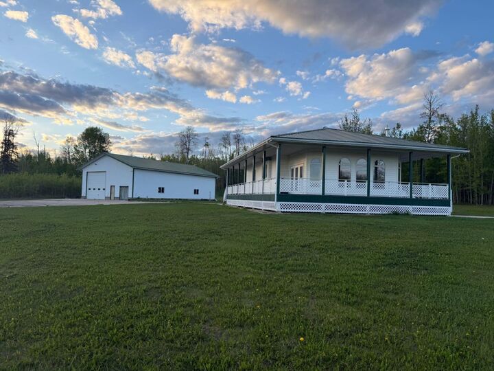 Property Photo:  25336 Highway 43 Highway E  AB T0H 0Y0 