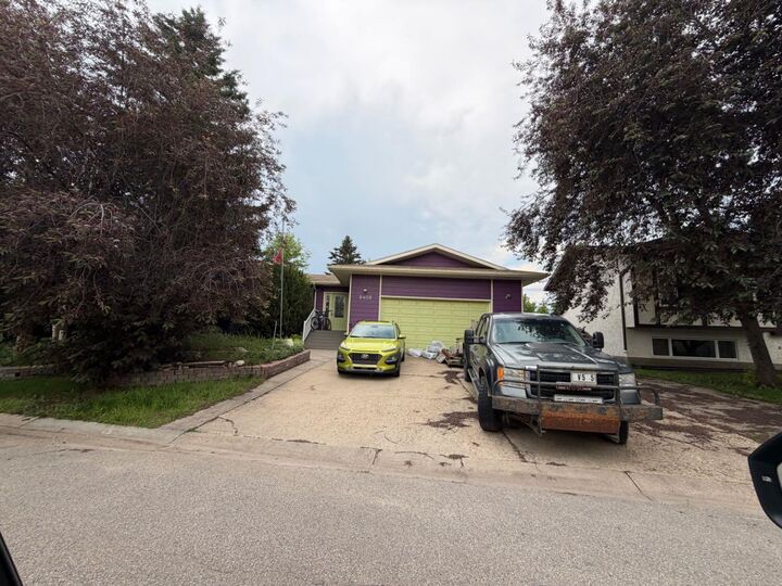 6409 94A Street — photo 1