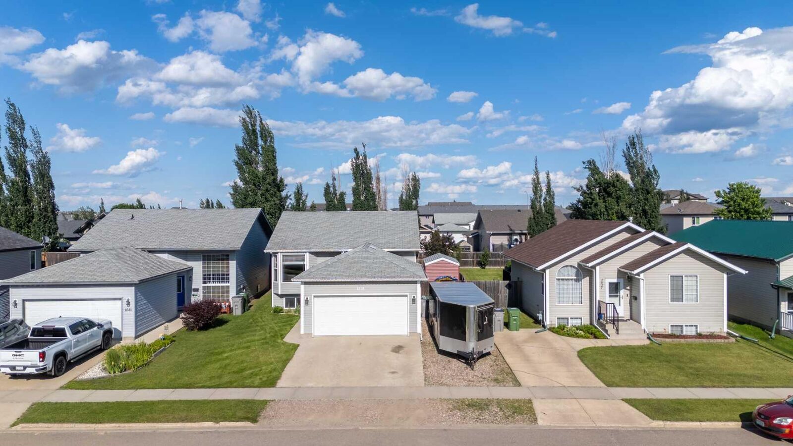 Property Photo:  1519 49 Avenue  SK S9V 2E7 