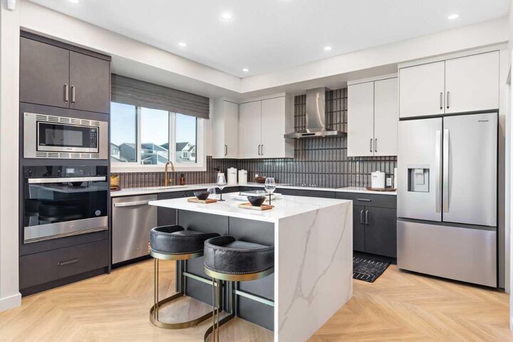 Property Photo: 474 Hotchkiss Manor SE AB T3S 0T1