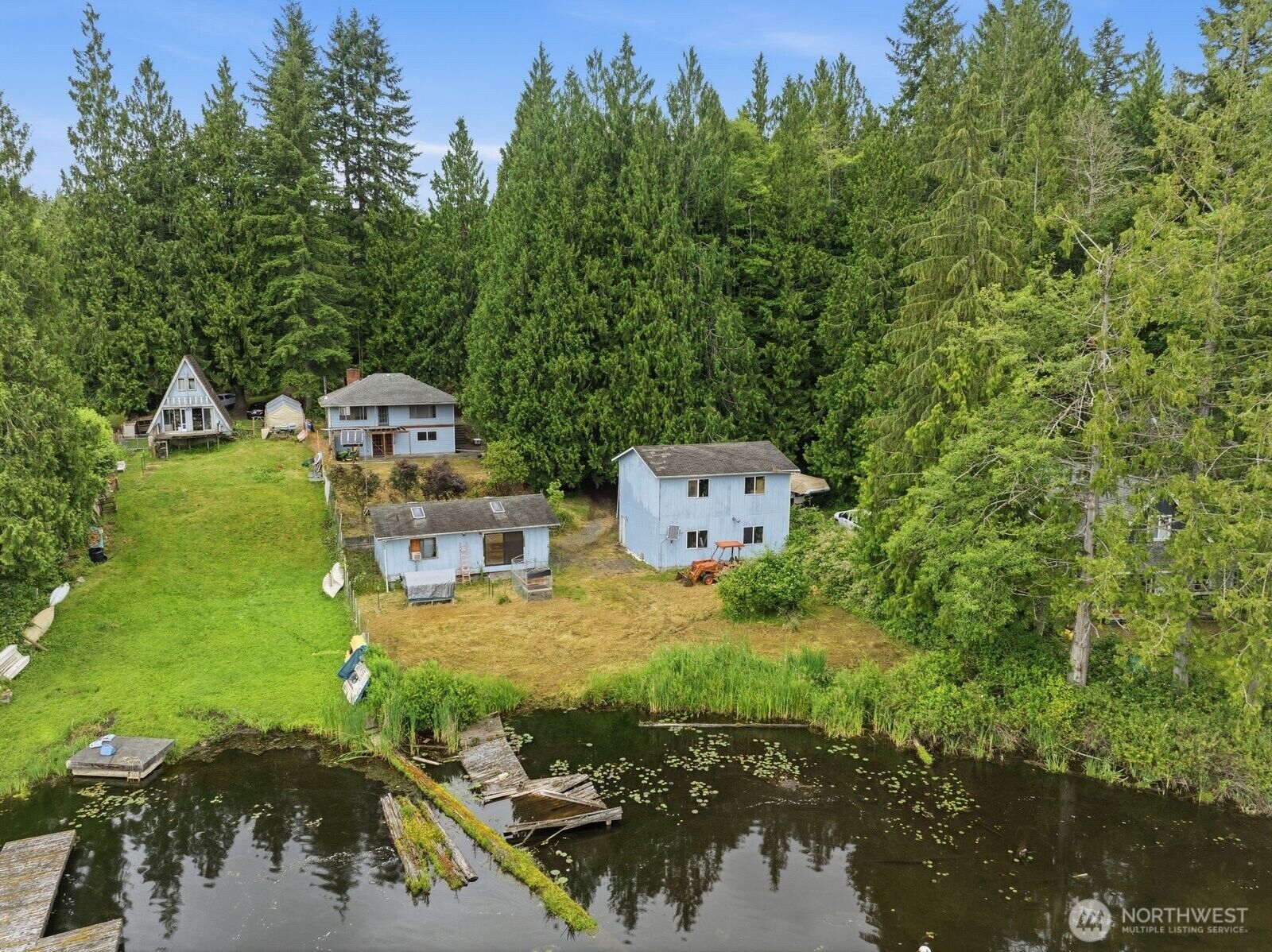 Property Photo:  829 SW Lake Roesiger Road  WA 98290 