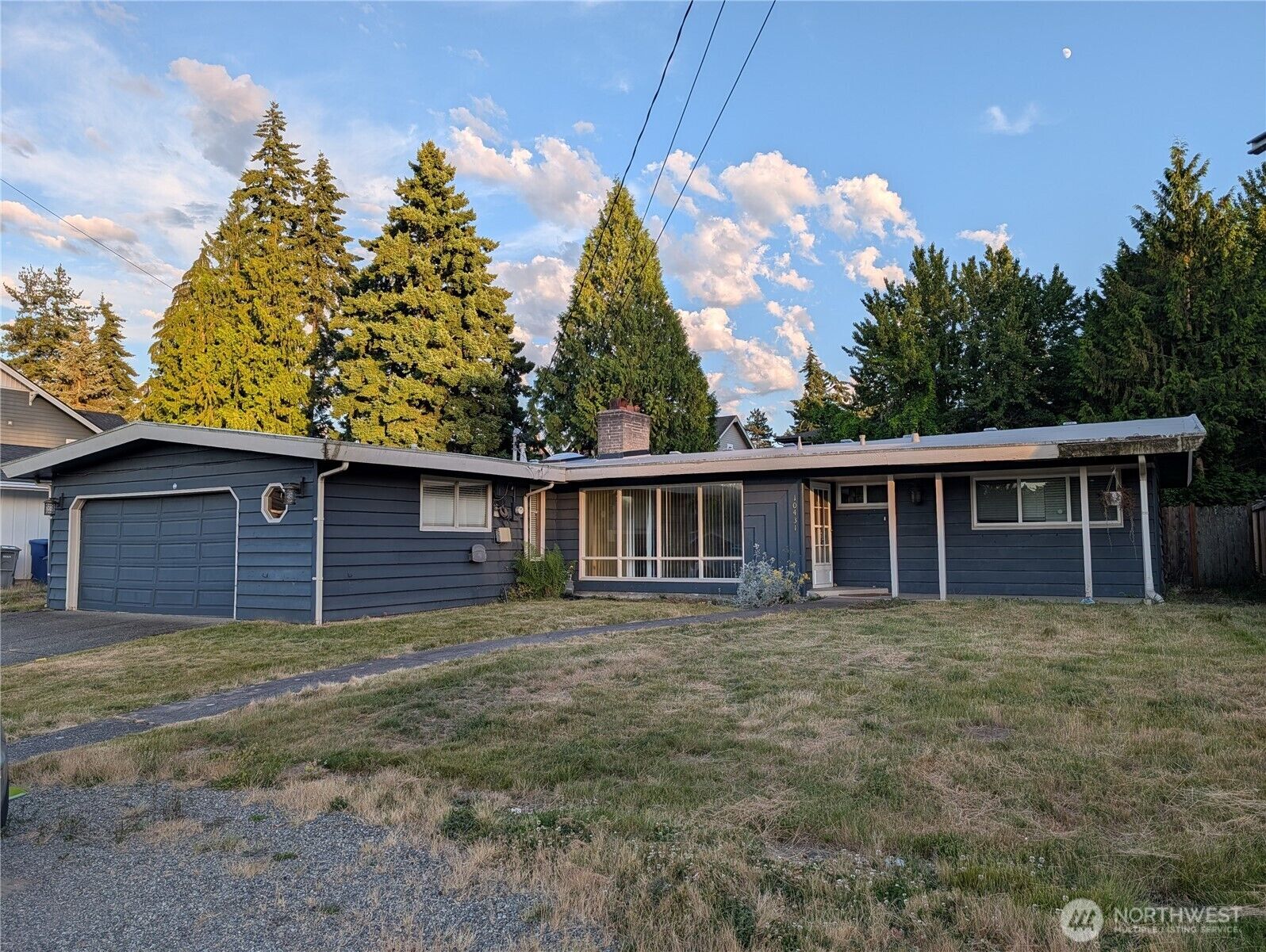 Property Photo:  10431 NE 28th Place  WA 98004 