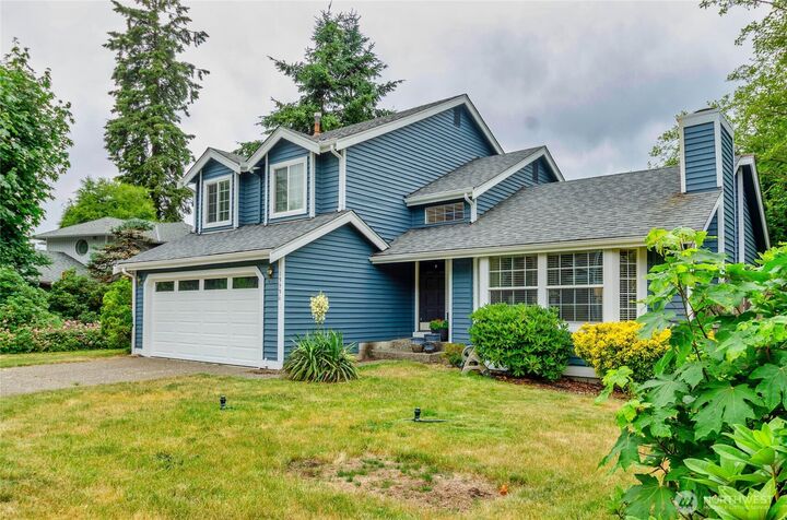 Property Photo: 13936 SE 158th Street WA 98058