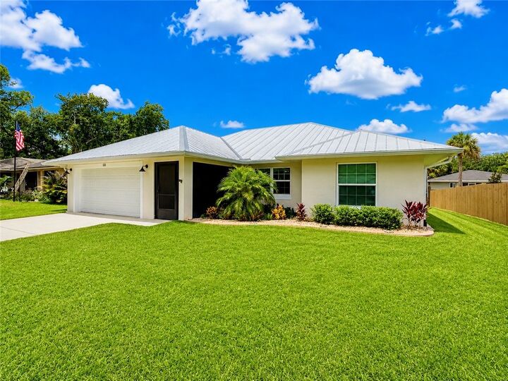 Property Photo:  1133 37th Avenue SW  FL 32968 