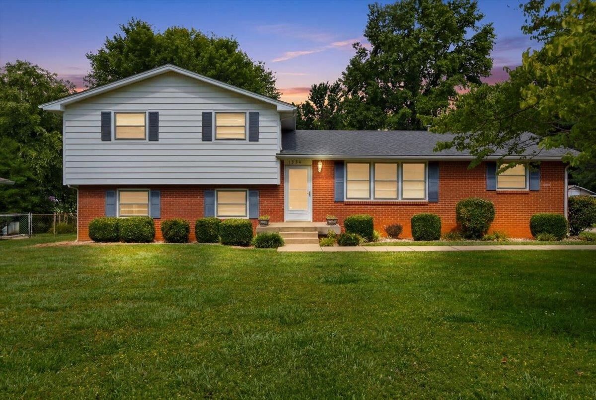 Property Photo:  1226 Shawnee Way  KY 42104 