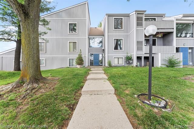 Property Photo:  9601 Bayview Drive 301  MI 48197 