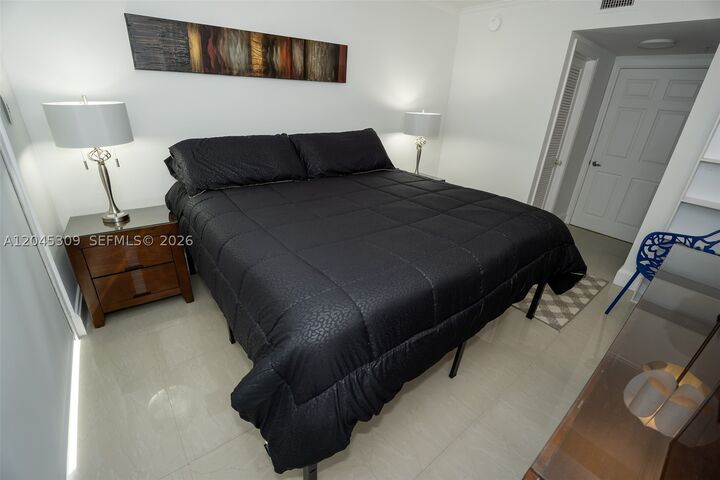 Property Photo: 2951 S Bayshore Dr 716 FL 33133