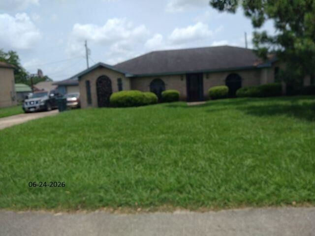 Property Photo:  2230 W Highland  TX 77705 