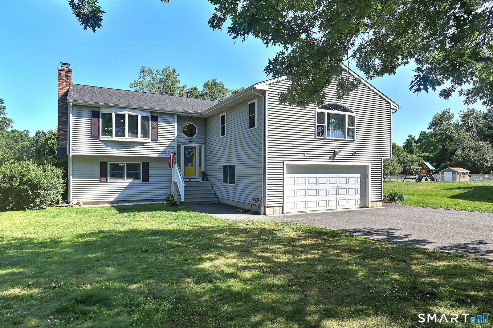 Property Photo:  55 Londonderry Lane  CT 06460 