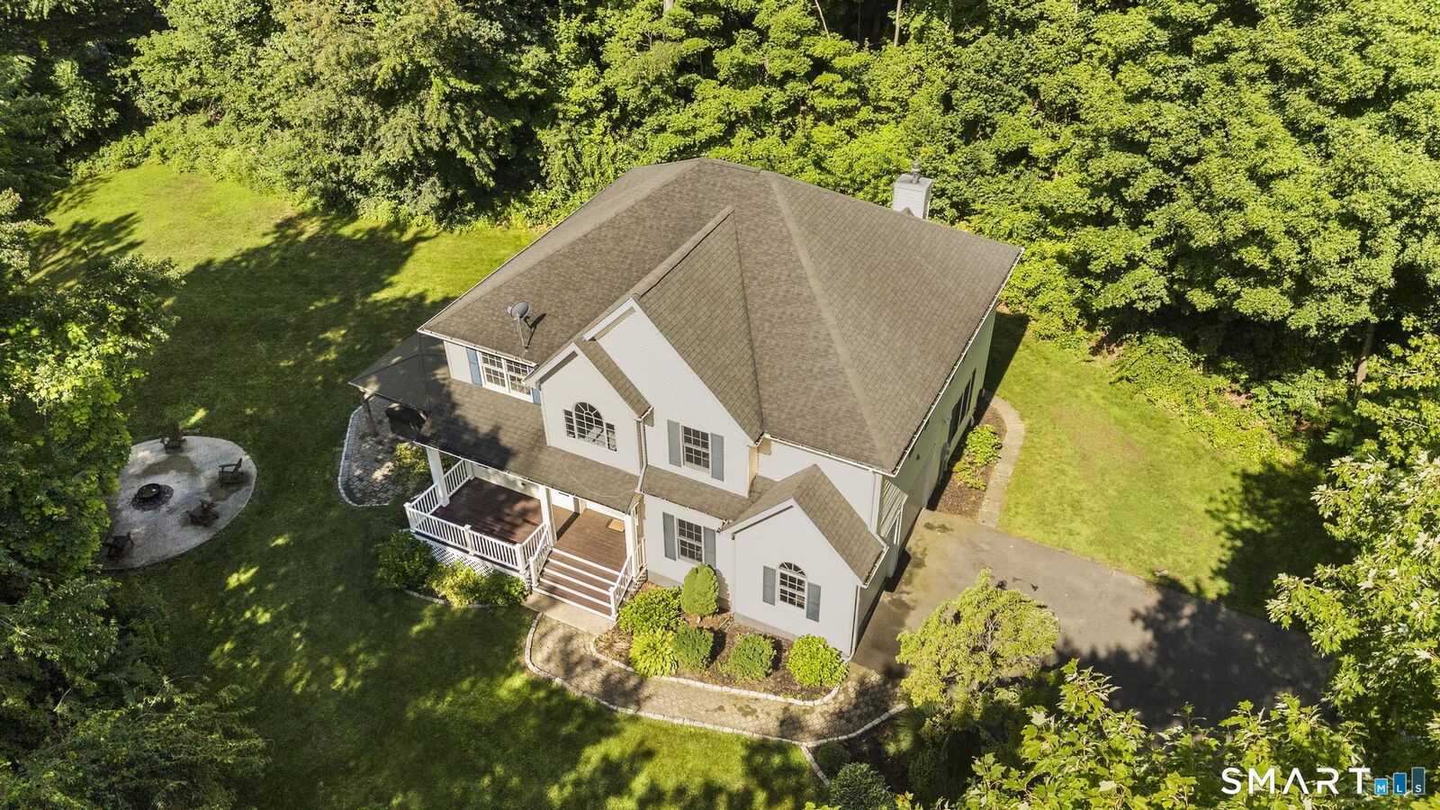 Property Photo: 29 Nathan Hale Court CT 06410