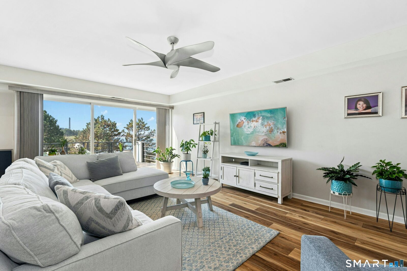 Property Photo:  833 Popes Island Road 833  CT 06461 