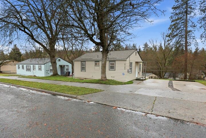 Property Photo:  3105 W Rosamond Ave  WA 99224 