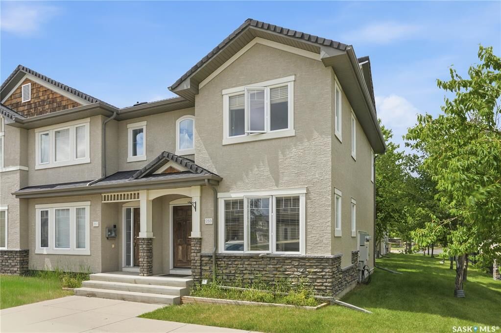 Property Photo:  245 Ashworth Crescent 253  SK S7T 0P2 