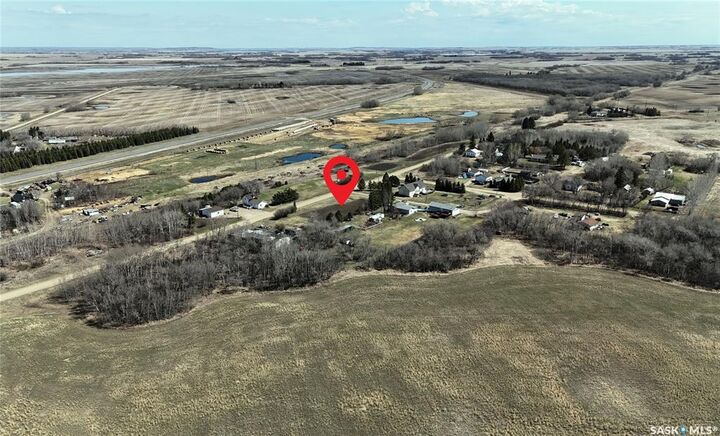 Property Photo:  25 Railway Avenue  SK S0M 1X0 