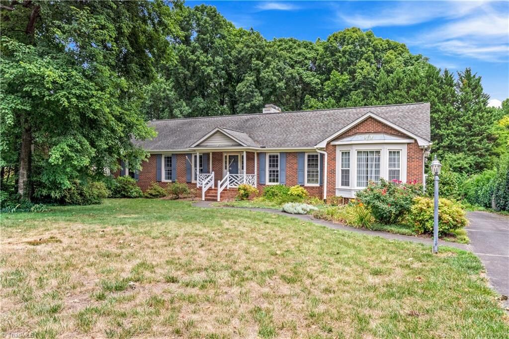 Property Photo: 5132 Huntcliff Trail NC 27104