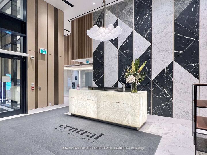 Property Photo:  38 Widmer Street 1209  ON M5V 0P7 