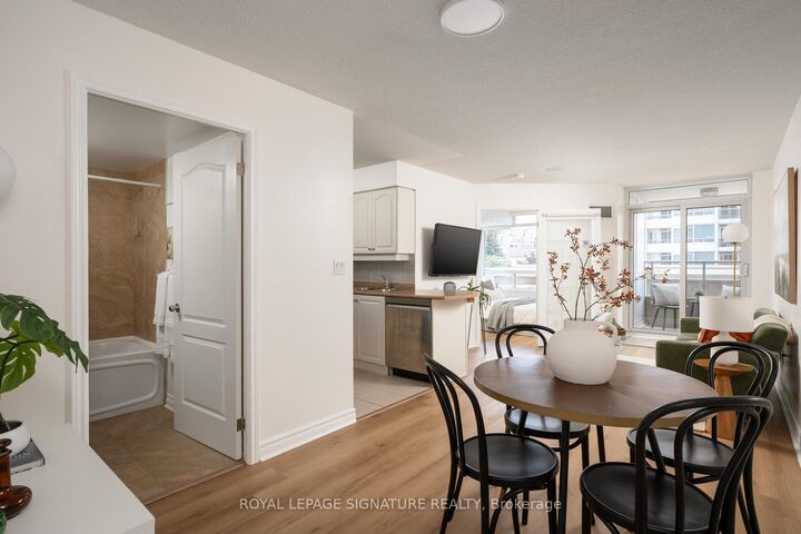 2 Rean Drive 306 — photo 1