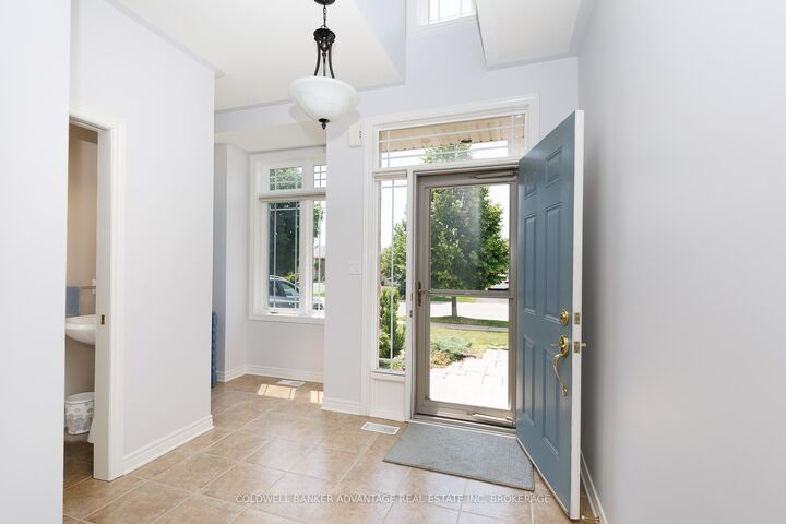 Property Photo: 18 Willson Crossing Court ON L3E 0P8