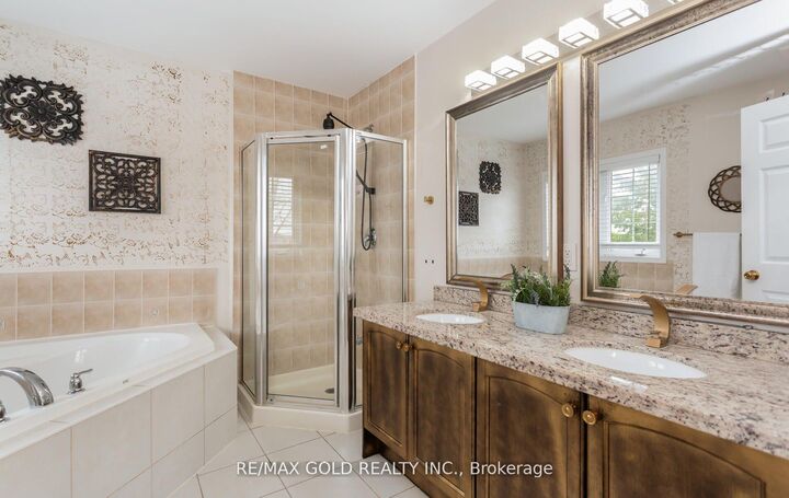 Property Photo: 1090 Trudeau Drive ON L9T 0A3