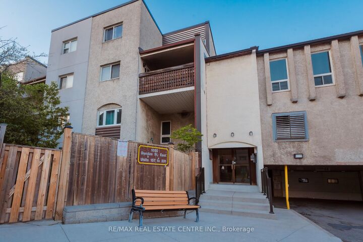 1055 Dundas Street E 190 — photo 1