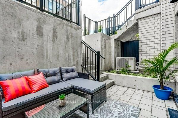 Property Photo: 39 Farmstead Road 123 ON M2L 2X2