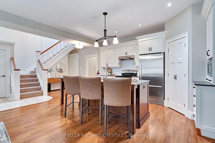 Property Photo: 352 Ridout Street S 3 ON N6C 3Z5