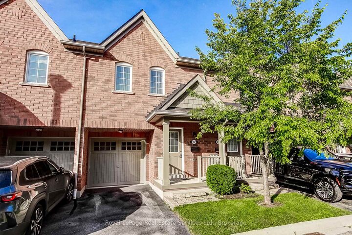 Property Photo: 233 Duskywing Way 22 ON L6L 0C5