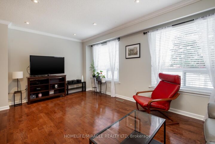 Property Photo: 70 Moregate Crescent 51 ON L6S 3K9
