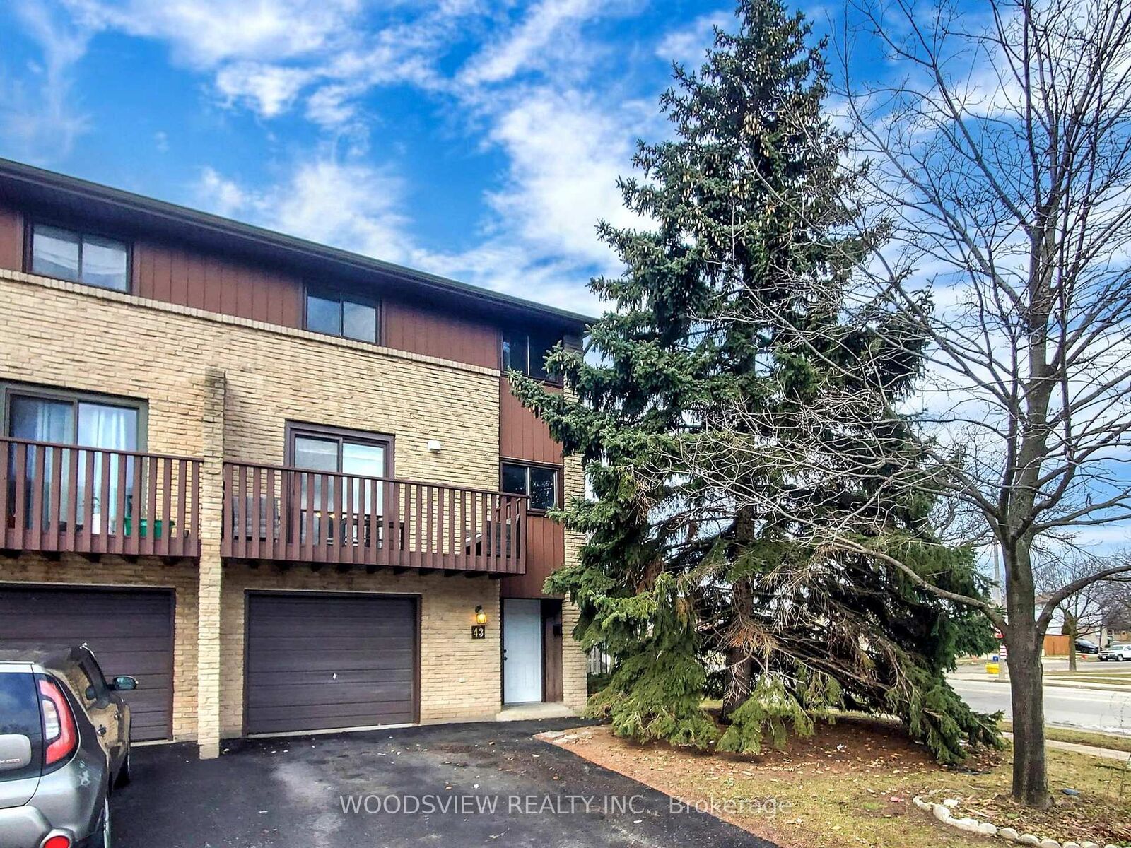 Property Photo:  1250 Limeridge Road E 43  ON L8W 1P1 