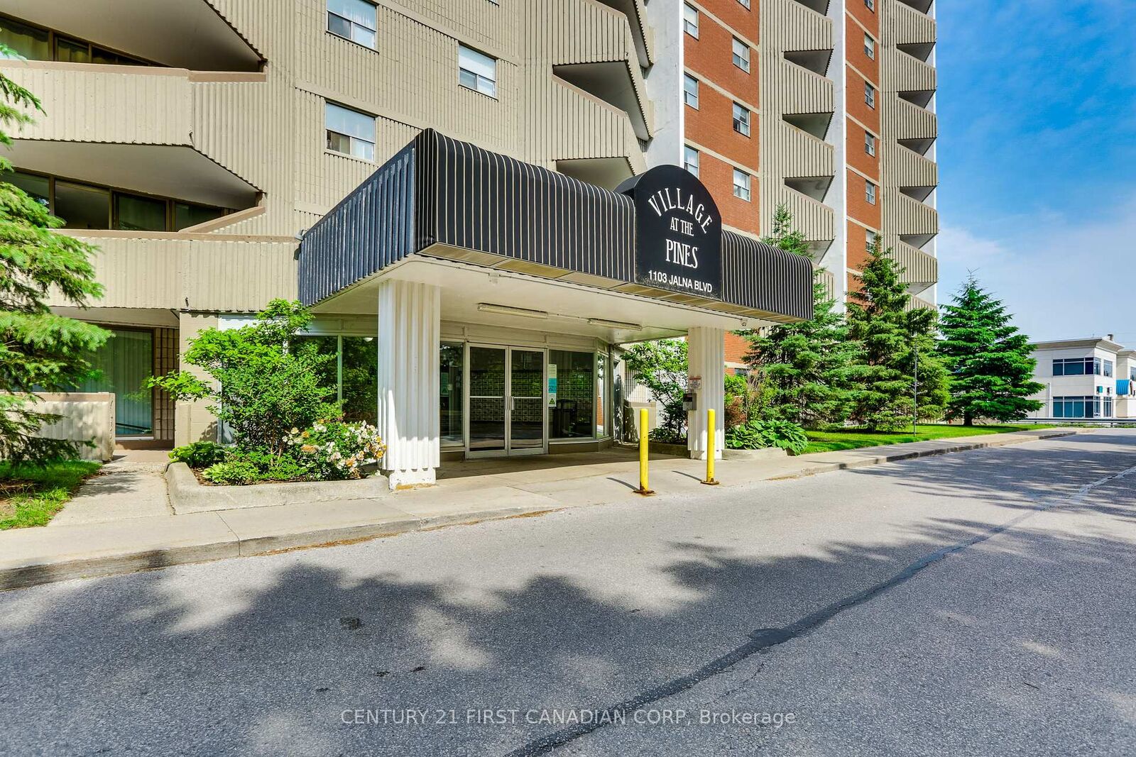 Property Photo:  1103 Jalna Boulevard 404  ON N6E 2W8 