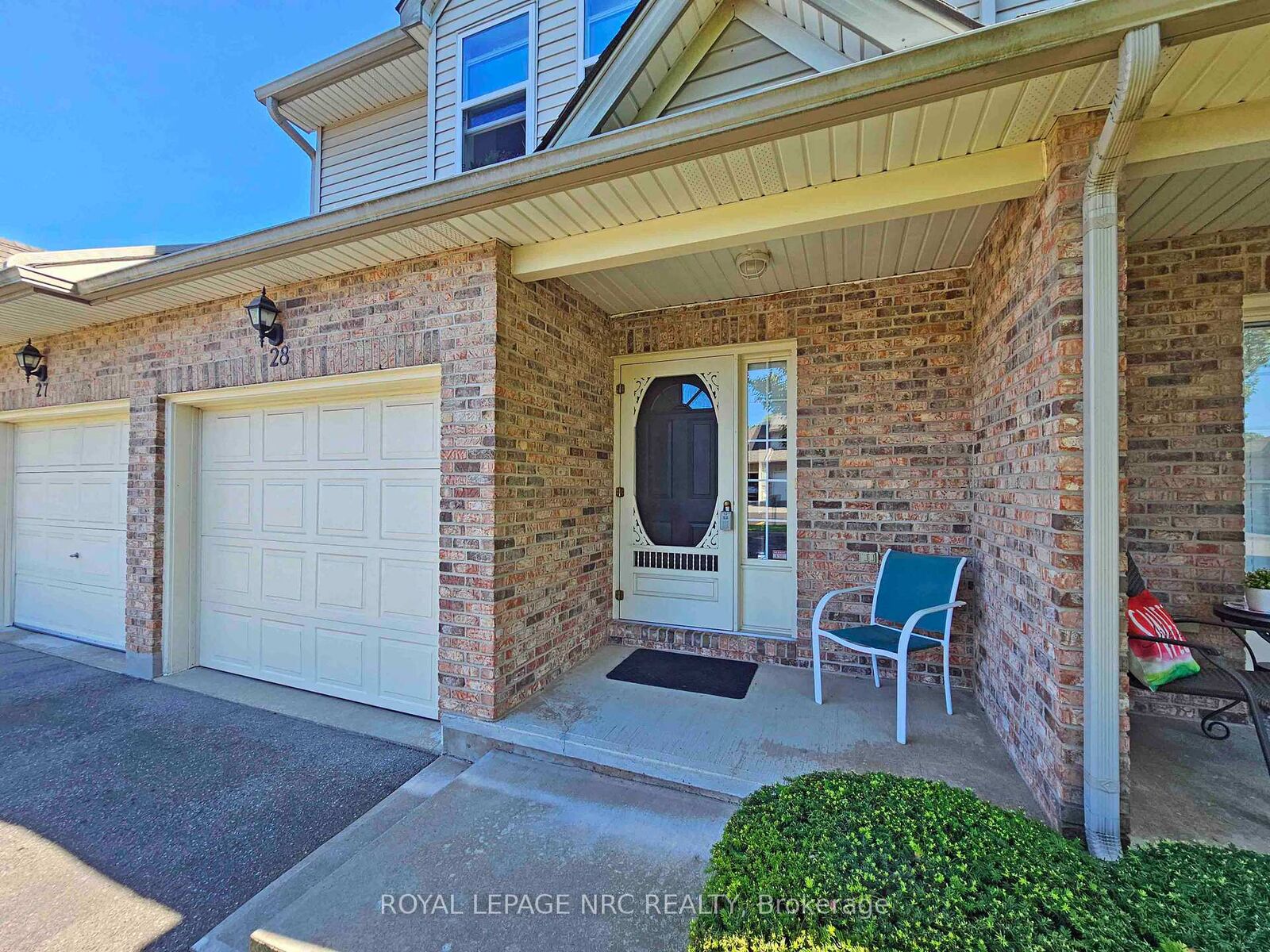 Property Photo: 5070 Drummond Road 28 ON L2E 6E4