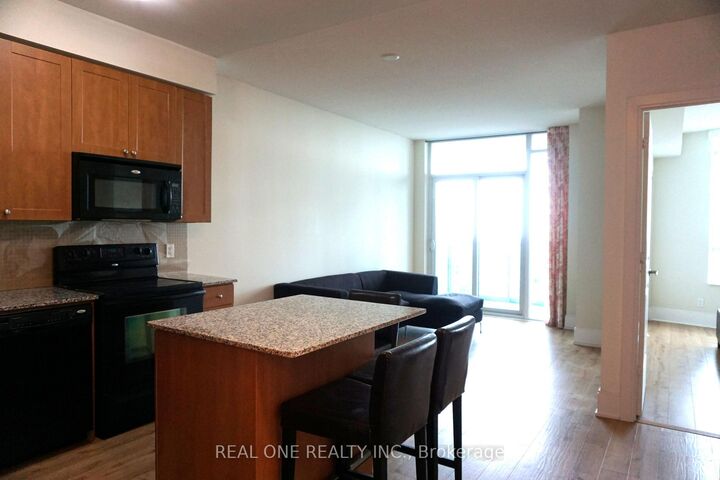 Property Photo:  330 Burnhamthorpe Road W 2801  ON L5B 0E1 