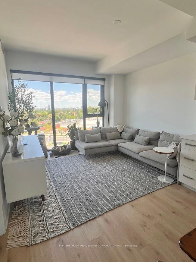 Property Photo:  2799 Kingston Road 917  ON M1M 0E3 
