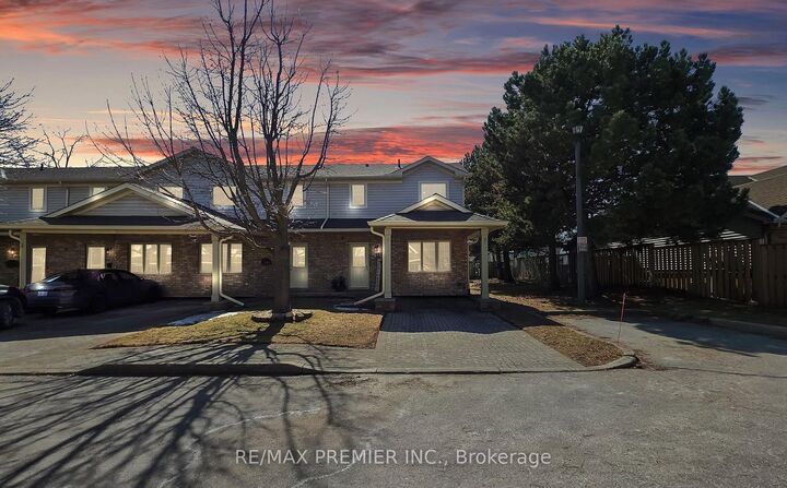 9 Wentworth Drive 13 — photo 1