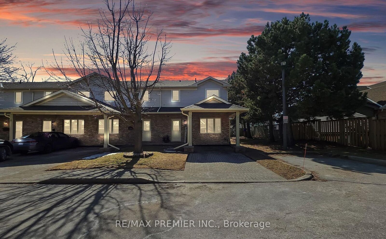 Property Photo: 9 Wentworth Drive 13 ON L3M 5H9