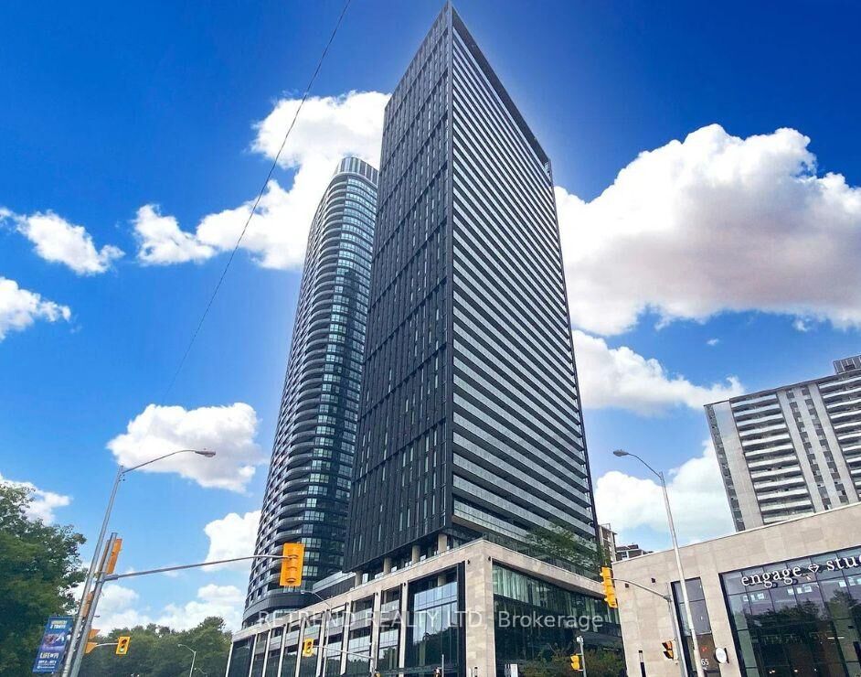 Property Photo:  575 Bloor Street E 2409  ON M4W 0B2 
