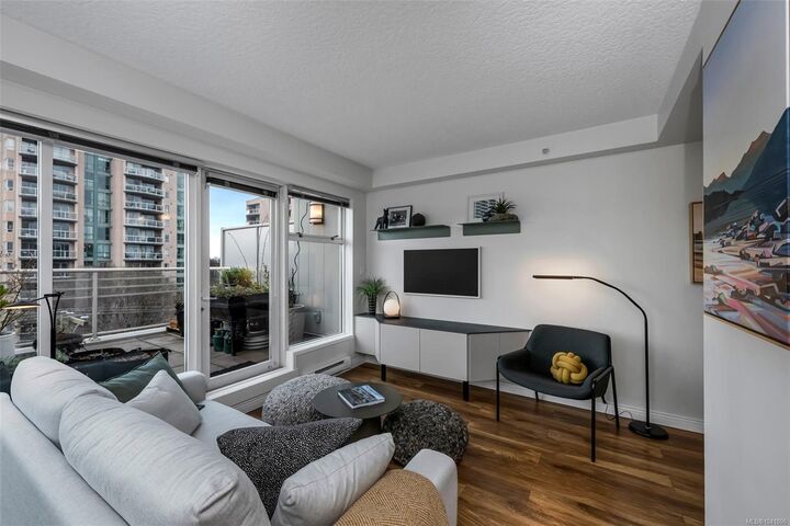 Property Photo: 1030 Yates St #509 BC V8V 5A7