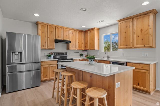 Property Photo: 511 S Olive Way UT 84043