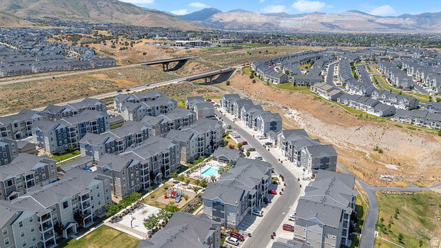 Property Photo: 14642 S McKellen Dr 303 UT 84096