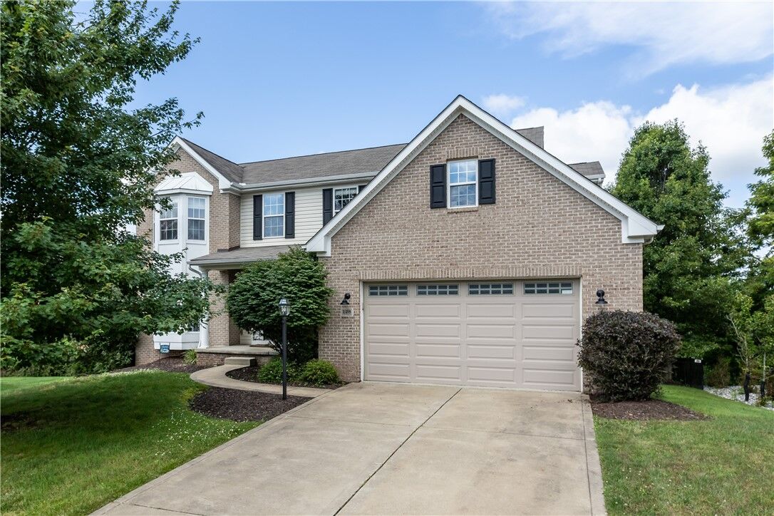 Property Photo: 128 Foxtail Dr PA 15239