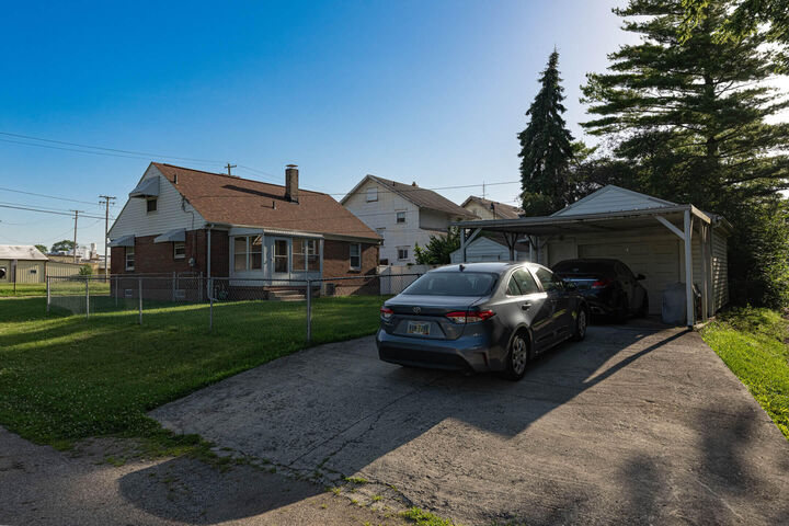 Property Photo:  1100 W North Street  OH 45504 