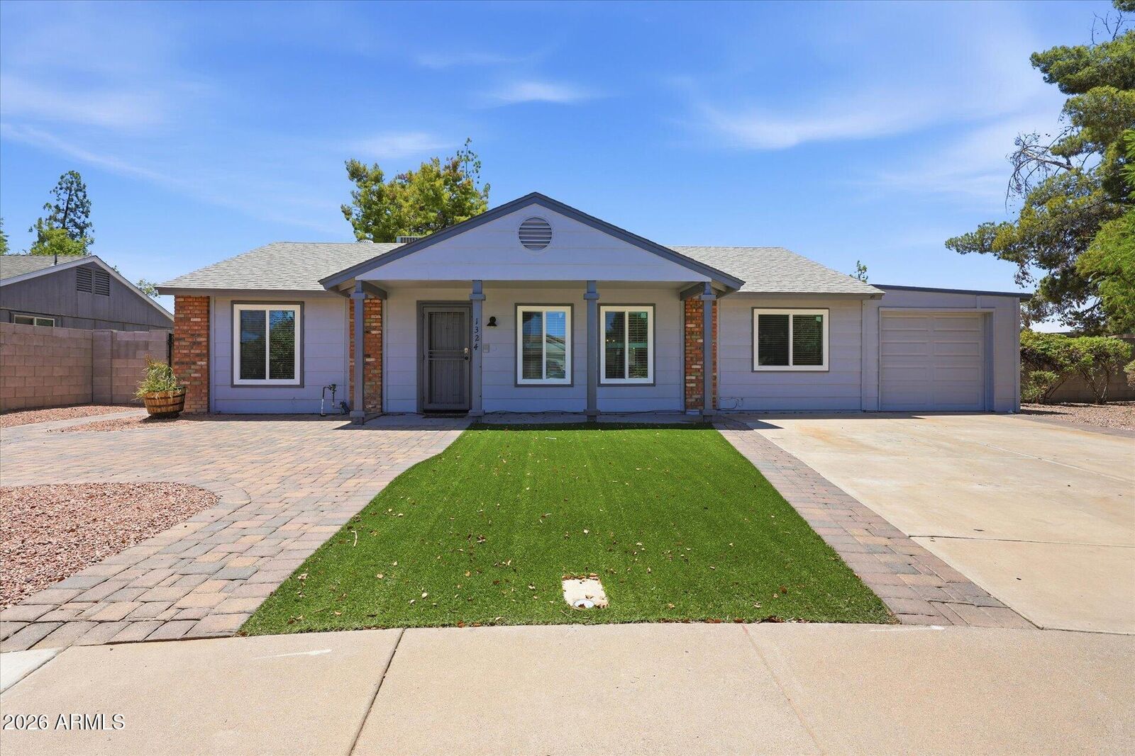 Property Photo:  1324 N Jentilly Court  AZ 85226 