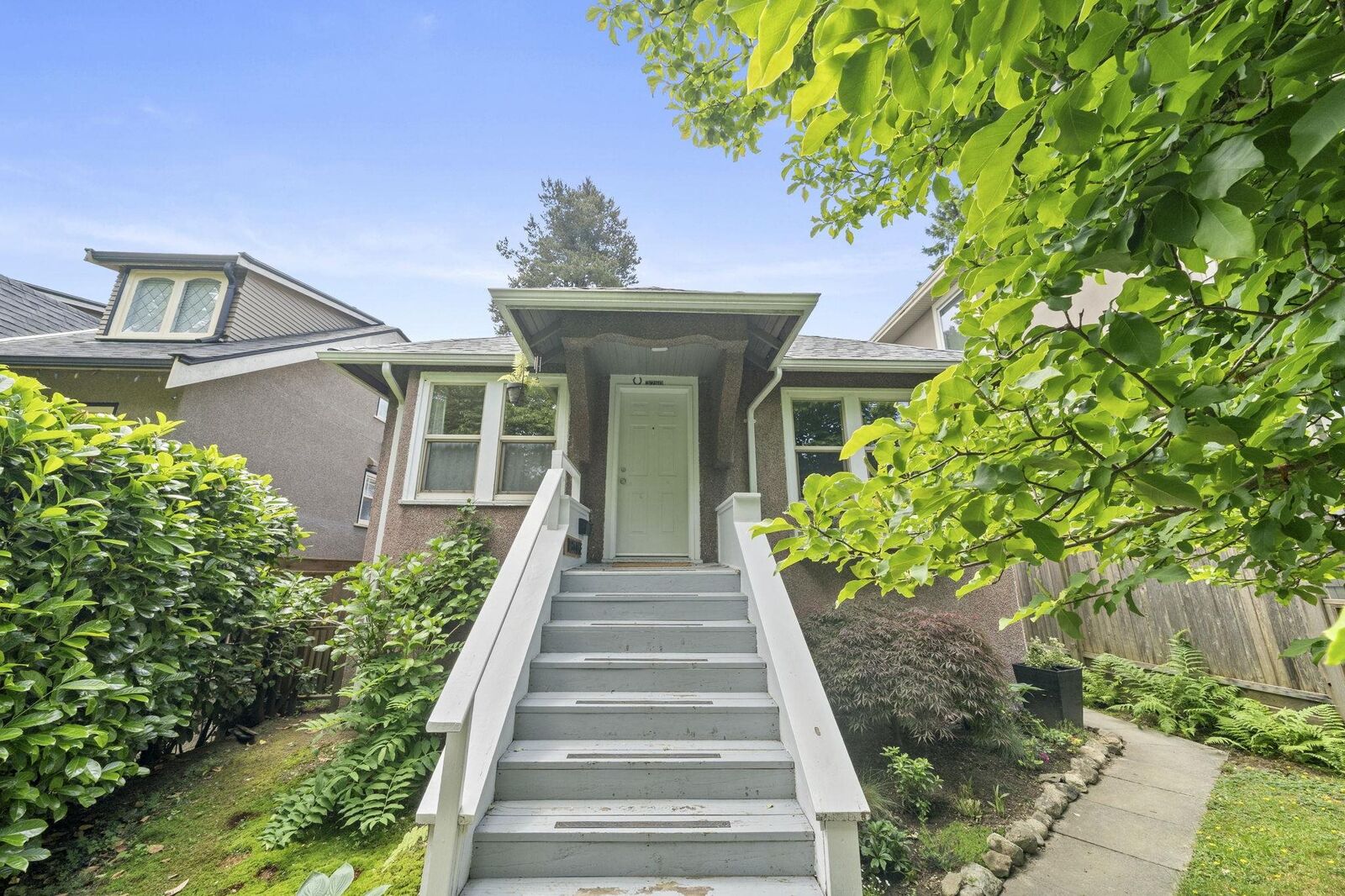 Property Photo: 3750 W 17th Avenue BC V6S 1A2