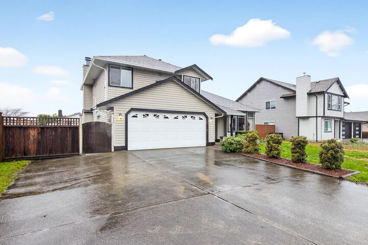 Property Photo:  12125 189A Street  BC V3Y 2K5 