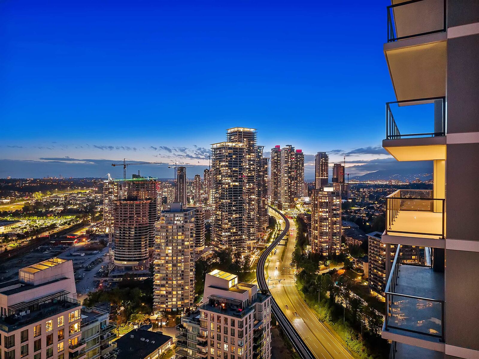 Property Photo:  2135 Springer Avenue 3705  BC V5B 2Z6 