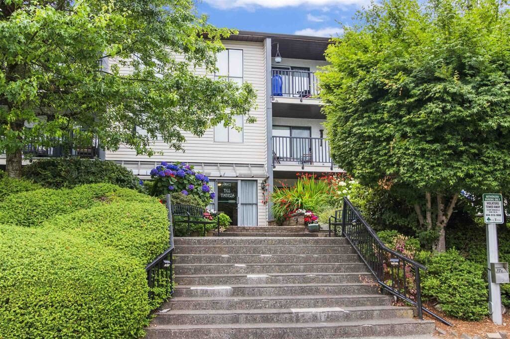 Property Photo: 9952 149 Street 306 BC V3R 7W7