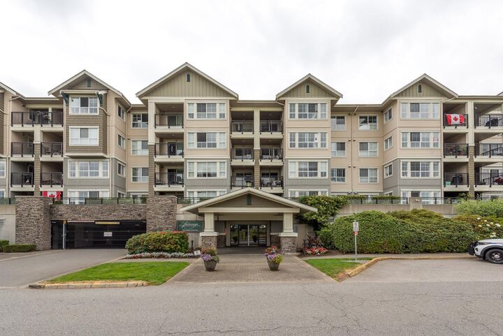 19673 Meadow Gardens Way 129 — photo 1