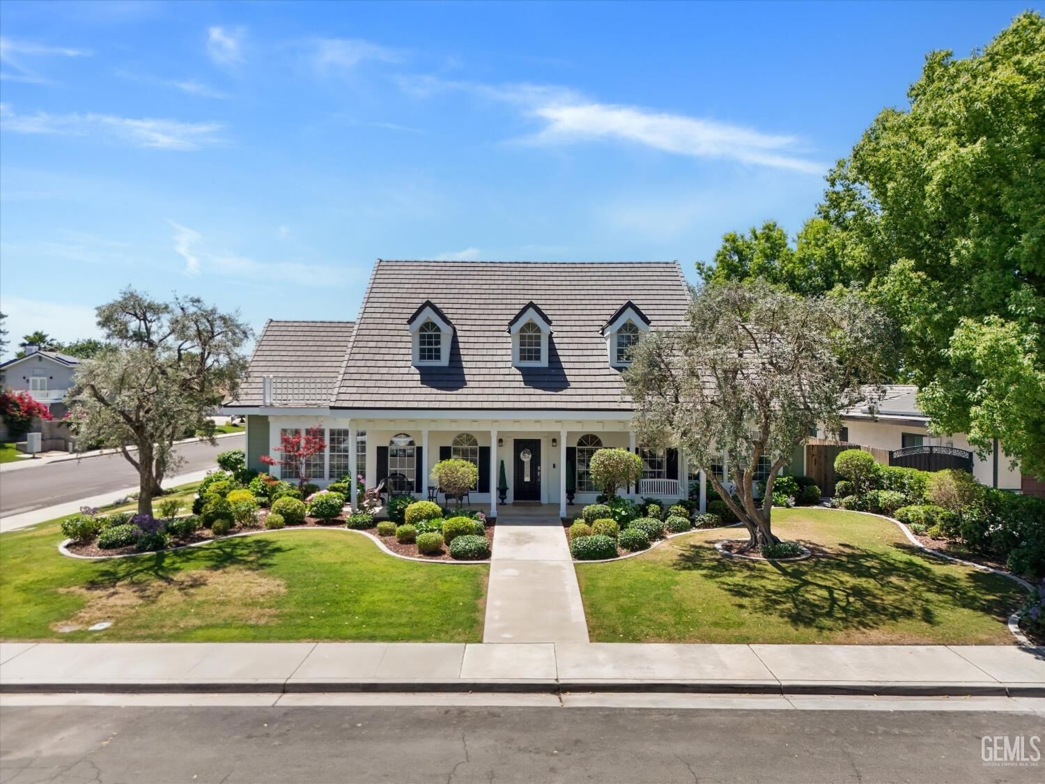 Property Photo: 15909 Clarisse Street CA 93314