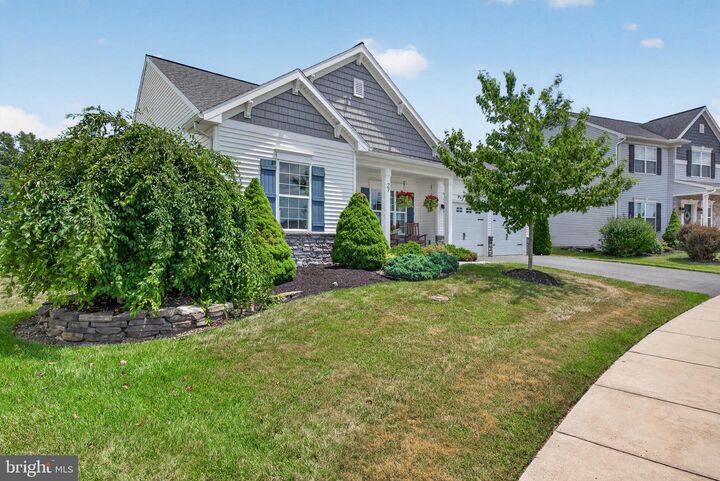 Property Photo: 27 Finch Dr PA 17003