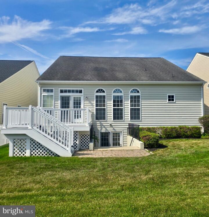 Property Photo:  5427 E Rich Mountain Way  VA 22407 